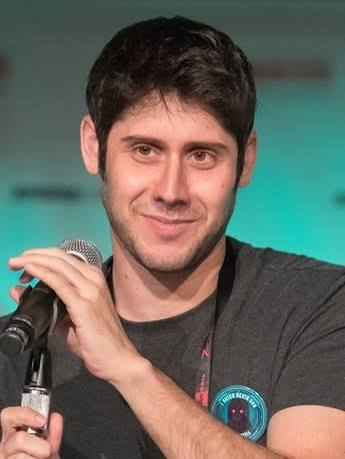 Benjamin Diskin - Biography