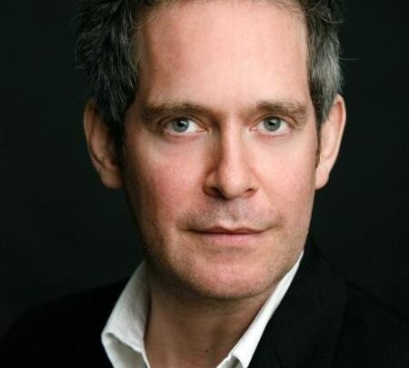 Tom Hollander Biography: Wife, Age, Height, Ethnicity, Parents, Movies, Religion, Awards, Net Worth