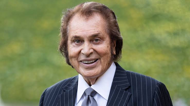 Engelbert Humperdinck Biography: Children, Parents, Siblings, Net Worth, Age, Wife, Height, Songs