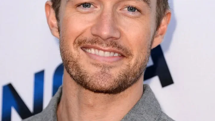 Robert Buckley Biography: Modelling Career, Age, Wife, Children, Parents, Instagram, Net Worth, Height, Movies & TV Shows