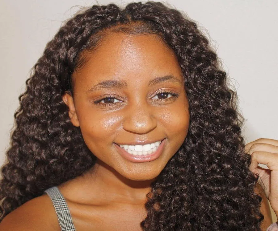 It's Akeila - Biography