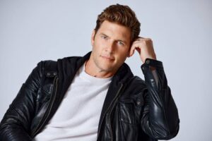 Ryan McPartlin - Biography