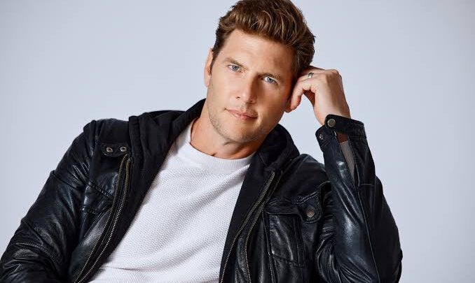 Ryan McPartlin Biography: Age, Wife, Kids, Net Worth, Height, Parents, Chuck, Movies & TV Shows