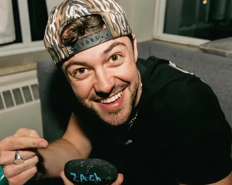 Zach Newbould Biography: Songs & Albums, Age, Parents, Siblings, Net Worth, Girlfriend, Height, Instagram