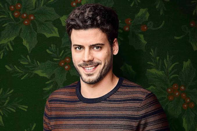 François Arnaud Biography: Age, Net Worth, Height, Parents, Movies & TV Shows, Partner