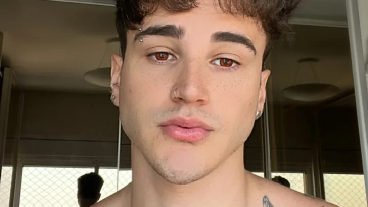 Alex Mapeli Biography: Age, Wife, Net Worth, Height, Parents, YouTube, TikTok