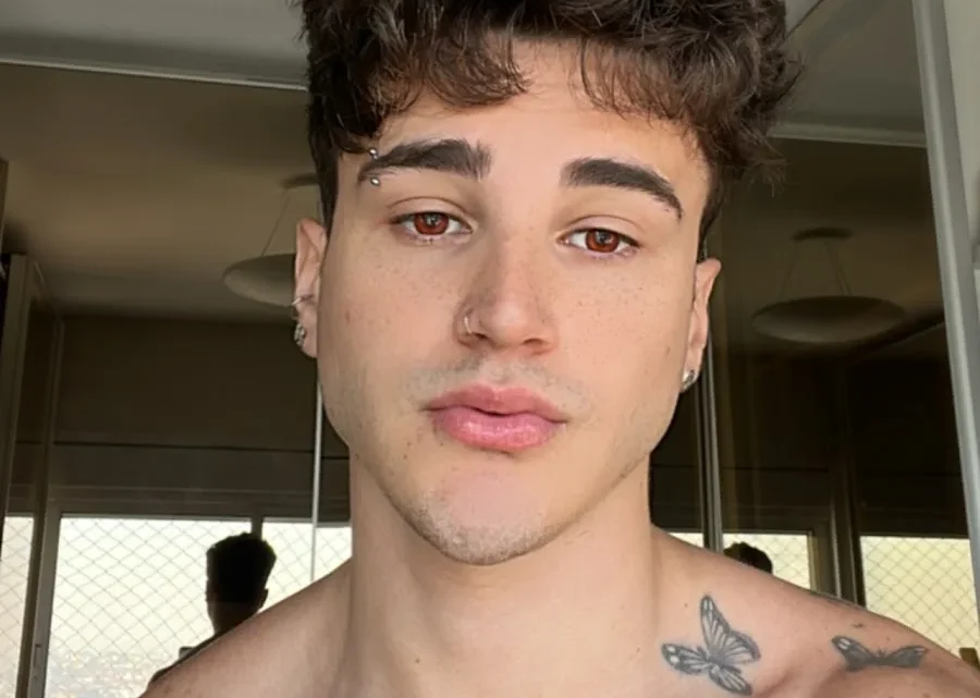 Alex Mapeli Biography: Age, Wife, Net Worth, Height, Parents, YouTube, TikTok