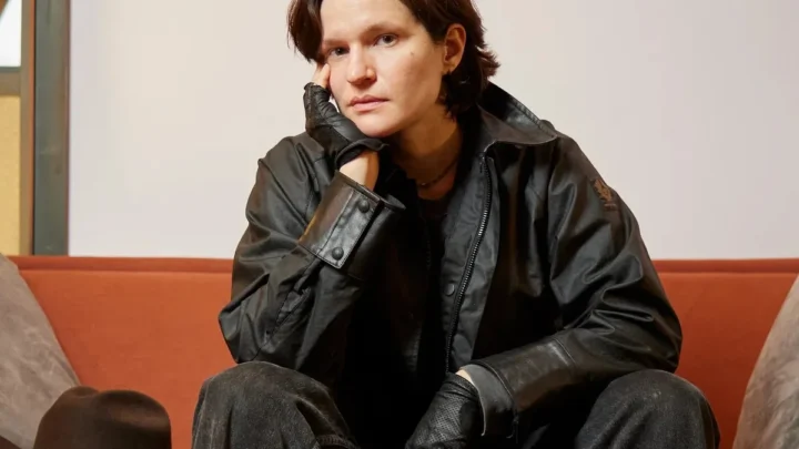 Adrianne Lenker Biography: Age, Net Worth, Height, Parents, Songs & Albums, Big Thief