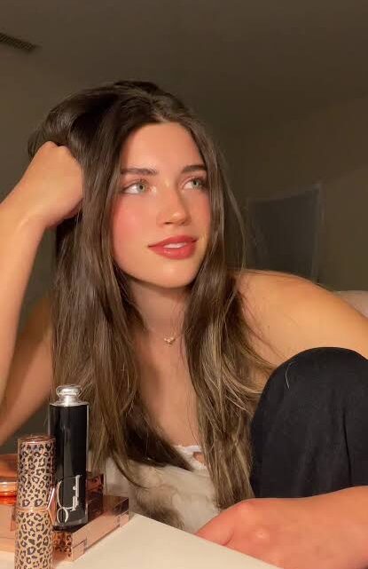 Saskiakaterinaherd Biography: Siblings , Religion, YouTube, Parents, Net Worth, Age, Height, Boyfriend
