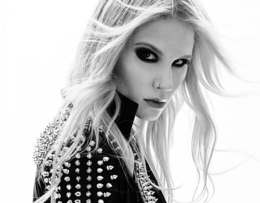 Britney Manson Biography: Age, Net Worth, Height, Parents, Instagram, Songs, Albums