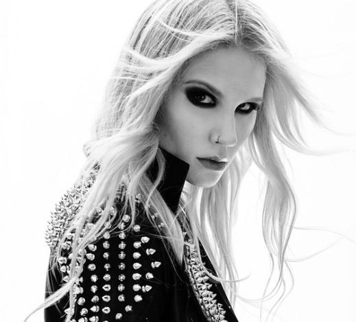 Britney Manson Biography: Age, Net Worth, Height, Parents, Instagram, Songs, Albums