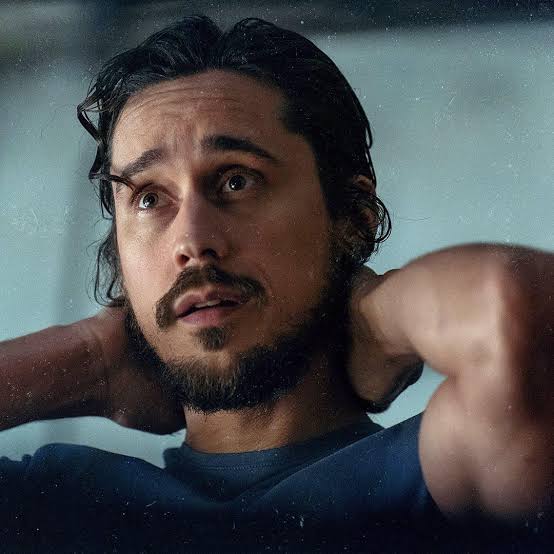Peter Gadiot Biography: Age, Ex-Girlfriend, Parents, Siblings, Net Worth, Height, Movies & TV Shows