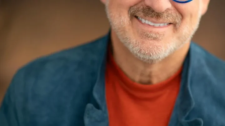 Ian James Corlett Biography: Age, Net Worth, Voice, Height, Wife, Kids, Parents, TV Shows