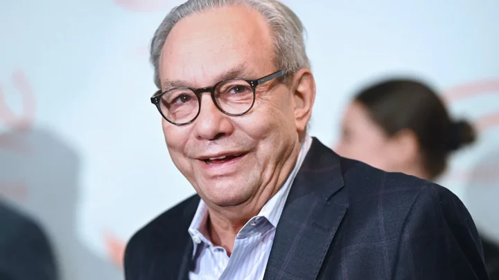 Lewis Black Biography: Age, Net Worth, Comedy, Height, Wife, Parents, Books, TV Shows