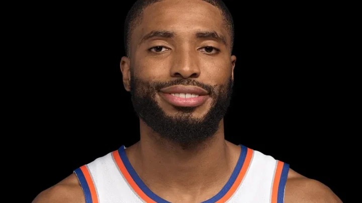 Mikal Bridges Biography: Age, Net Worth, Basketball, Height, Girlfriend, Parents, Stats, NBA