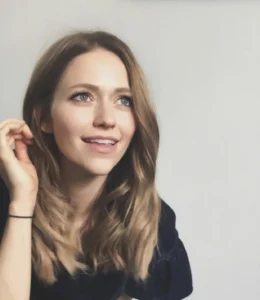 Johanna Braddy - Biography