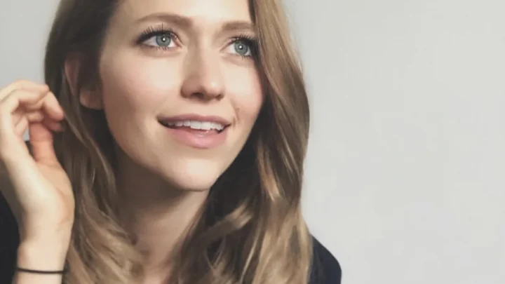 Johanna Braddy Biography: Age, Net Worth, Movies, Height, Husband, Parents, TV Shows