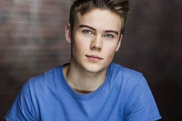 Gage Munroe Biography: Instagram, Age, Parents, TikTok, Siblings, Net Worth, Girlfriend, Height, Movies & TV Shows