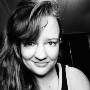 Eatwithrae - Biography