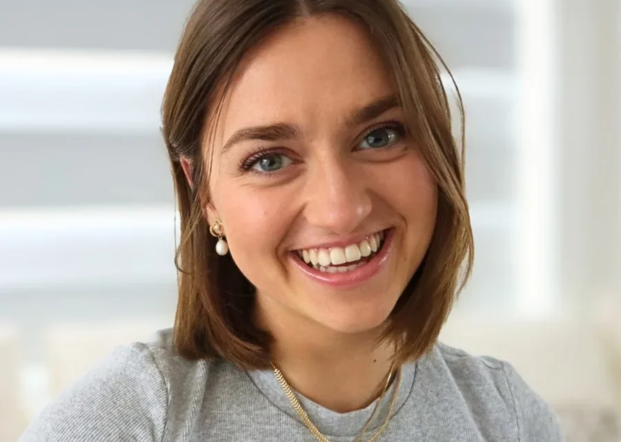 Sadie Aldis Biography: Ethnicity, Husband, Movies, Age, Net Worth, Religion, Height, Parents