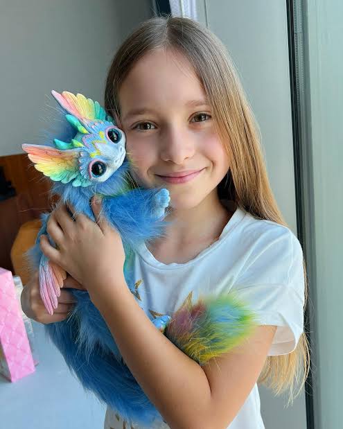 Little Miss Sofia Biography: Age, Net Worth, YouTube, Height, Parents, Siblings, Relationship