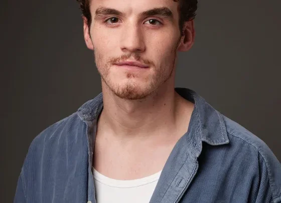 Dónal Finn Biography: Age, Net Worth, Career, Height, Parents, Movies & TV Shows, Relationship