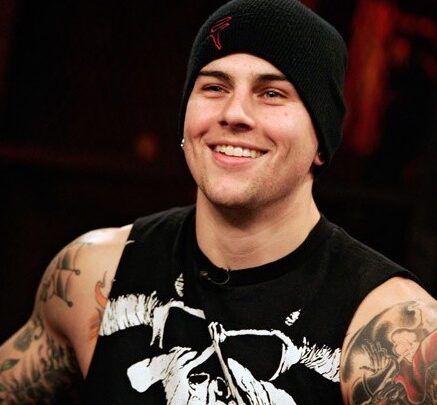 M. Shadows Biography: Net Worth, Wife, Parents, Songs, Religion, Ethnicity, Awards, Album, Age, Height