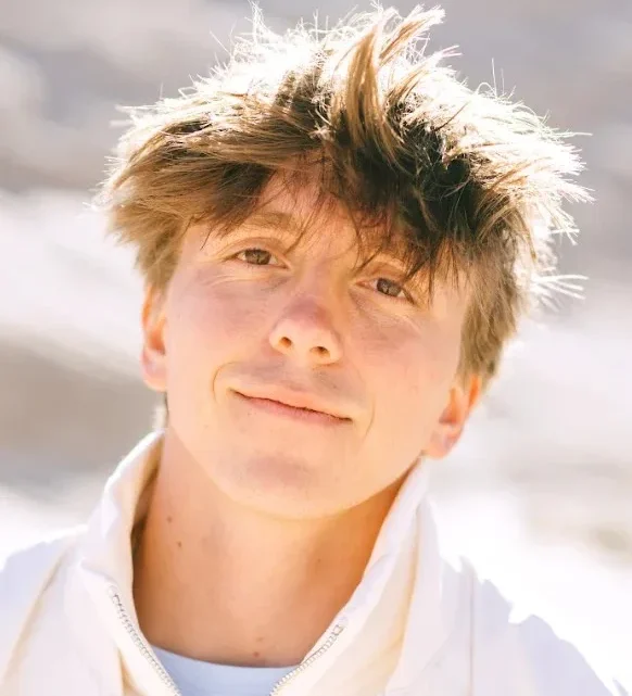 Bridger Nelson Biography: Parents, Age, Girlfriend, Spouse, Siblings, Net Worth, YouTube, Family, Career