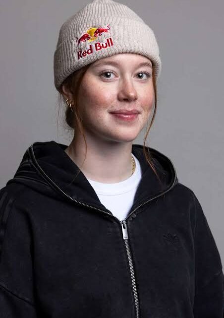 Kirsty Muir Biography: Age, Net Worth, Boyfriend, Parents, Religion, Ethnicity, Awards
