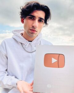 BabaStreams - Biography
