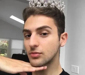 Issa Twaimz - Biography