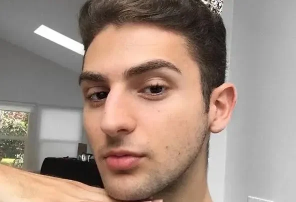 Issa Twaimz Biography: Siblings, Girlfriend, Age, Parents, Net Worth, Height, YouTube, Comedy, TikTok