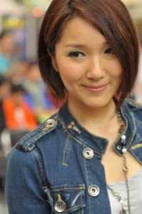 Leanne Lee - Biography