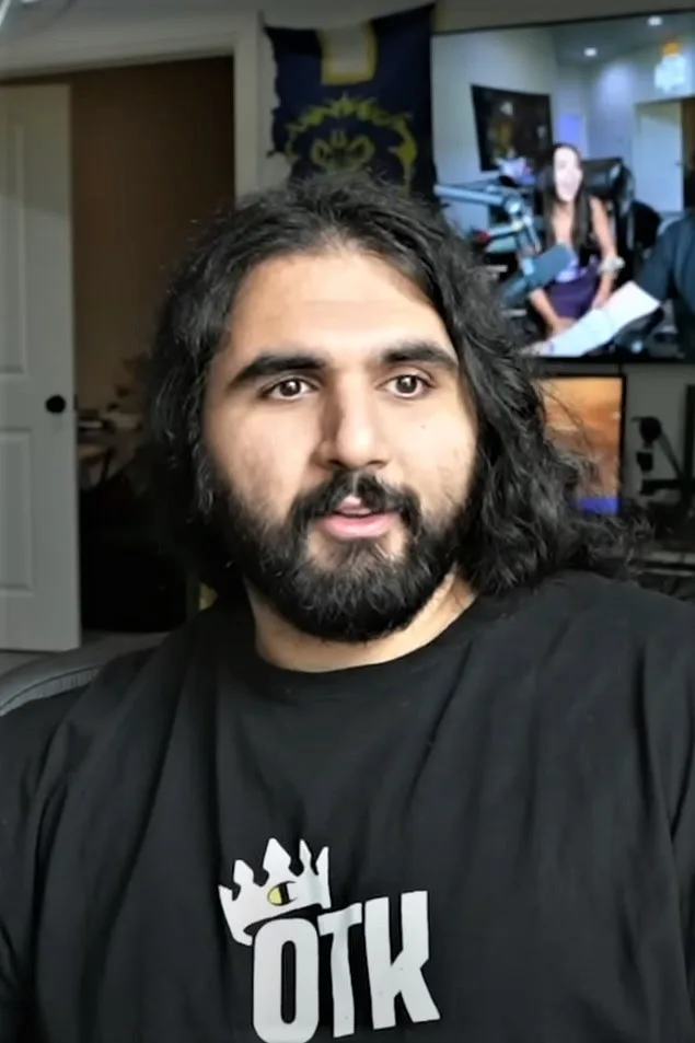 Esfand - Biography