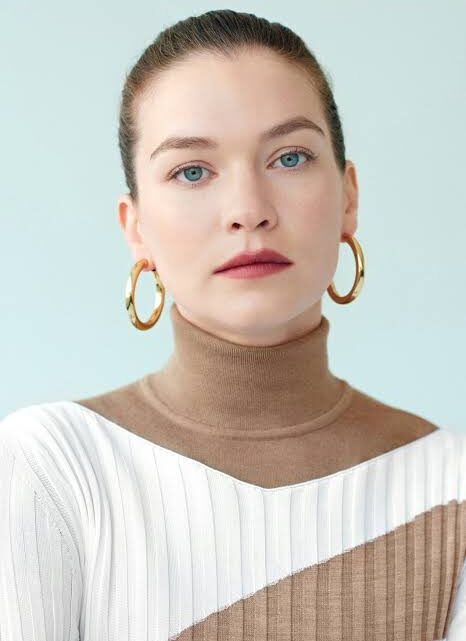 Hannah Gross Biography: Height, Net Worth, Parents, Siblings, Movies, Religion, Ethnicity, Age, Boyfriend