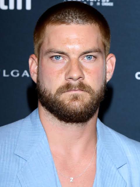 Jake Weary Biography: Age, Height, Net Worth, Wife, Parents, TV Shows, Movies, Religion