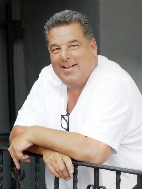 Steve Schirripa Biography: Ethnicity, Age, Height, Net Worth, Wife, Parents, Movies, Awards, Children, Books