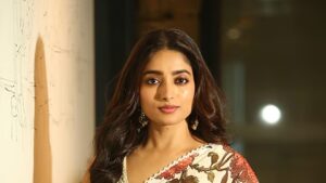 Ishaa Saha - Biography