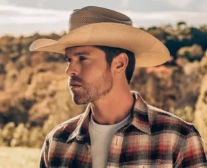 Dustin Lynch - Biography