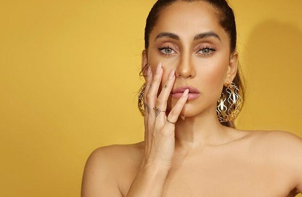 Anusha Dandekar Biography: Age, Net Worth, Movies, Height, Boyfriend, Parents, TV Shows