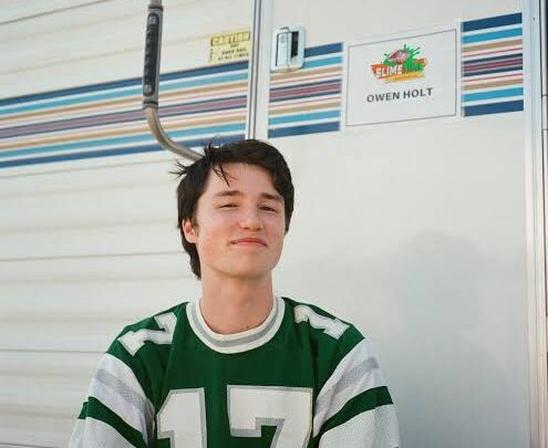 Owen Holt Biography: Girlfriend, Movies, Age, Parents, Siblings, Net Worth, Height, Comedy, TikTok