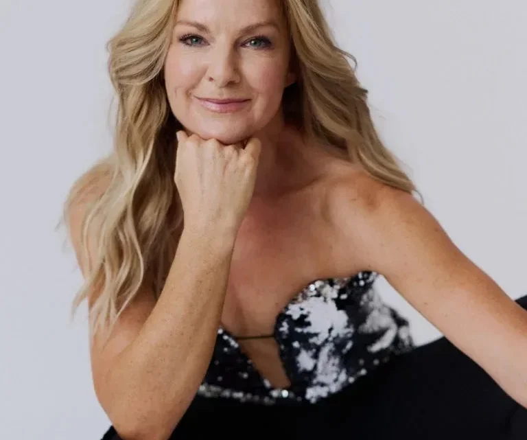 Sarah Hadland Biography: Movies & TV Shows, Age, Children, Parents, Net Worth, Height, Religion, Nationality