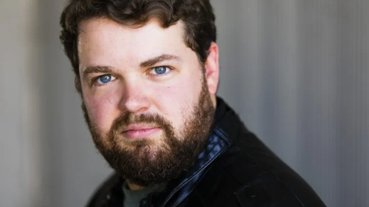 Brian Hull Biography: Age, Net Worth, Voice, Height, Parents, YouTube, Movies, Partner