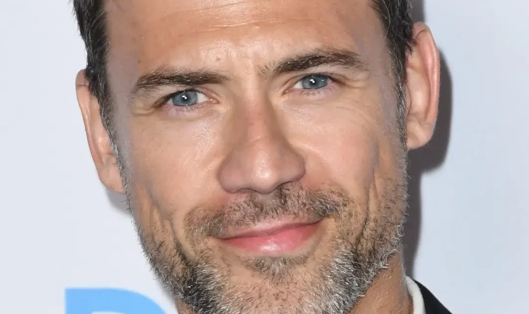 Adam Rayner Biography: Age, Net Worth, Movies, Height, Wife, Kids, Parents, TV Shows
