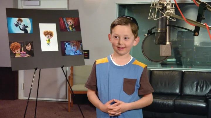 Asher Blinkoff Biography: Age, Net Worth, Voice, Height, Parents, Movies, Career