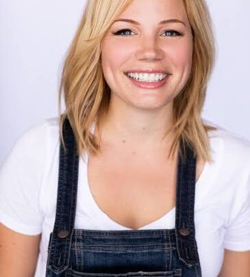 Lisa Schwartz Biography: Parents, Movies, TV Shows, Religion, Age, Height, Net Worth, Husband