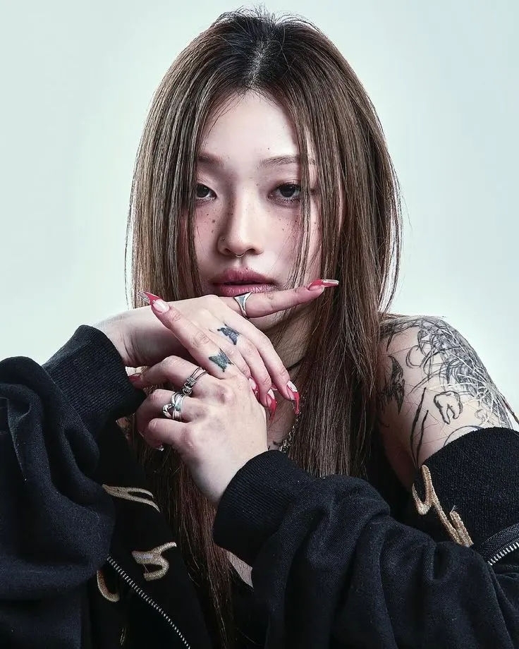 Kelly Kim - Biography