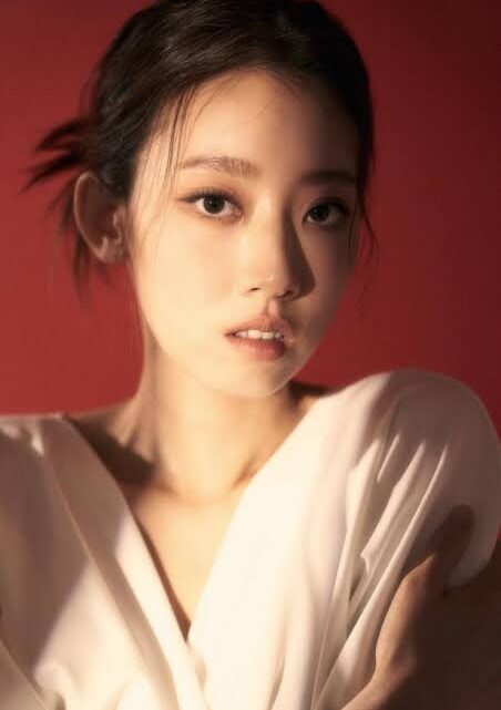 Oh Hye-soo Biography: Age, Height, Net Worth, Religion, Ethnicity, Parents, Movies, Awards, Boyfriend, Instagram