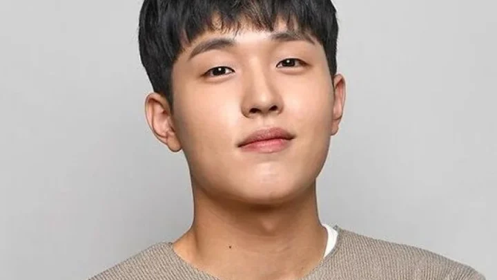 Jin Ho-eun Biography: Age, Awards, Religion, Ethnicity, Height, Net Worth, Parents, Instagram, Girlfriend