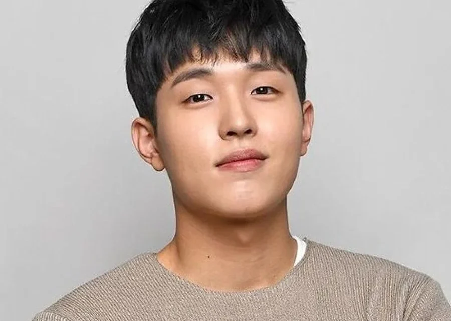 Jin Ho-eun Biography: Age, Awards, Religion, Ethnicity, Height, Net Worth, Parents, Instagram, Girlfriend